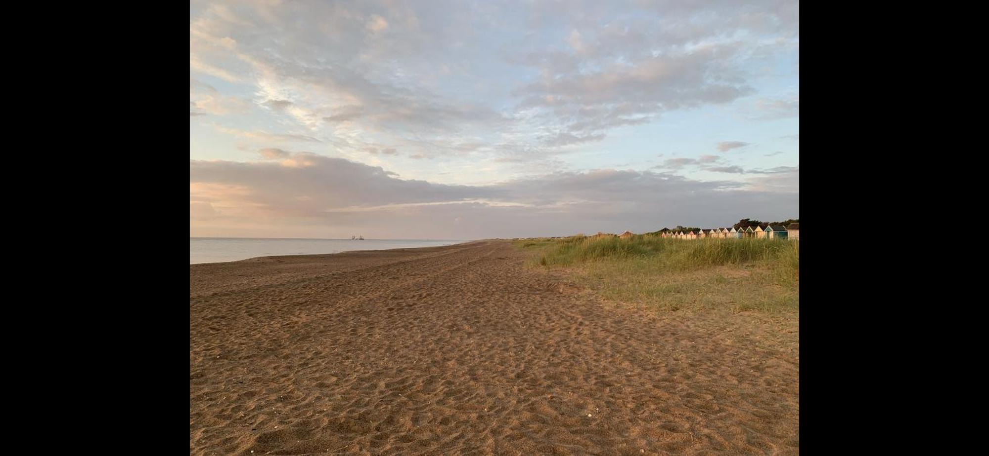 Shore Lodge. 4 Bed Bungalow Only Mtrs From The Beach. Sleeps 8 Sutton-on-Sea Exterior foto